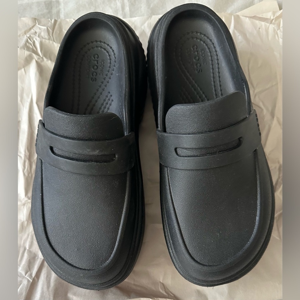 CROCS Stomp Platform Loafer